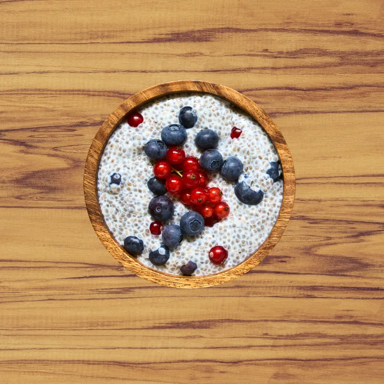 Chiazaad pudding met blauwe bessen