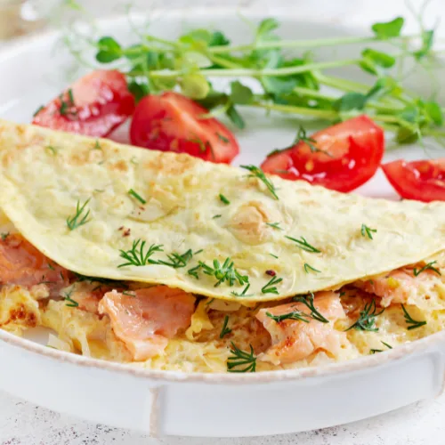 Keto eiwrap met zalm